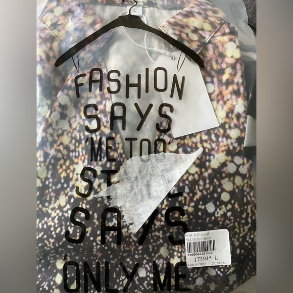 BNWT Cold Shoulder Sequin and Stretch Fabric Shirt - Picture 5 of 5